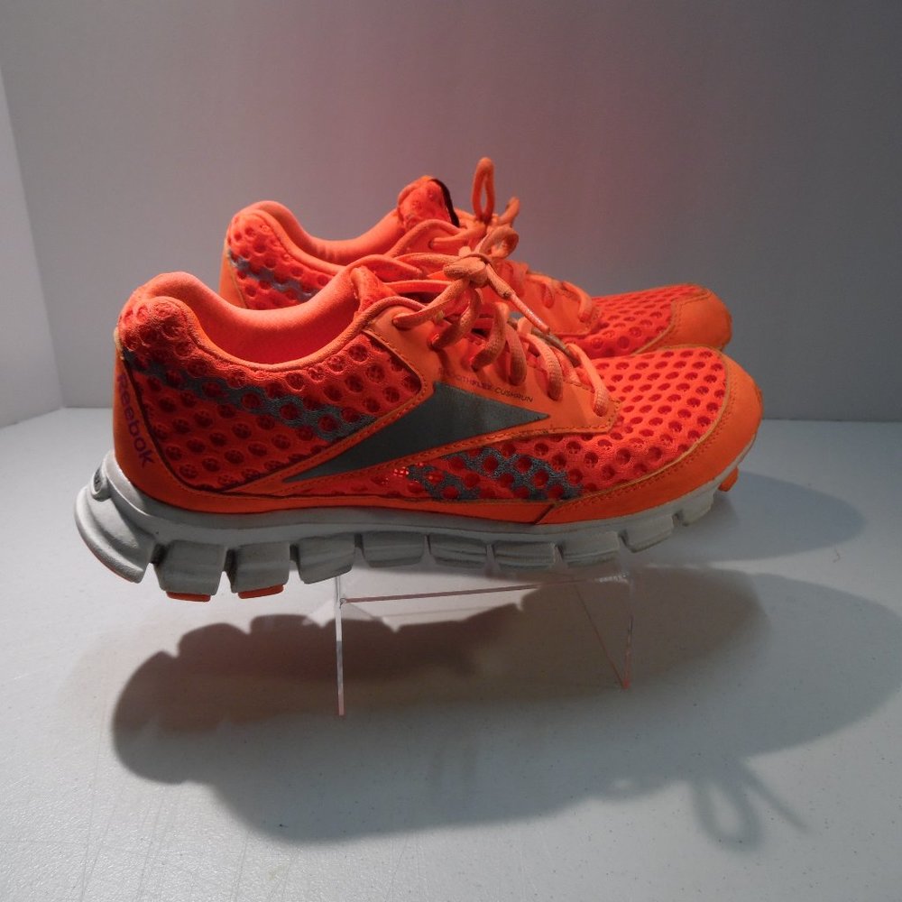 Women's Size 6 Reebox Orange RealFlex SmoothFlex